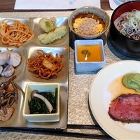 クロスダイン - 平日ランチビュッフェ