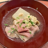 御料理 寺沢 - 炊合せ
                    岩手牛、花びら茸、冬瓜