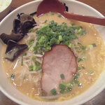 らーめん初代一国堂 - 味噌ラーメン735円