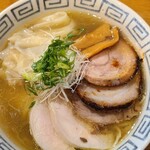 RAMEN MEIKIRA - チャーシューしお1200円+ワンタン300円