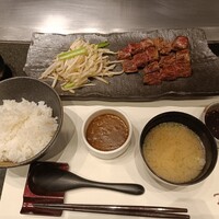 神戸牛 鉄板焼 リオ 大阪御堂筋店 - 