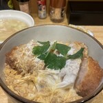 とんかつ 美濃屋 - 上ロースかつ丼