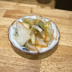 とんかつ 美濃屋 - セットの漬物