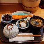 お料理ひろせ - ■ 昼の定食 焼き魚 しゃけ、1,300円