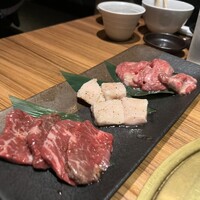 中目黒焼肉 登牛門 - 