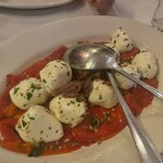 CARMINE'S  - ローストピーマン・モツァレラチーズ・アンチョビ添え