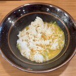 横浜家系ラーメン 一刀家 - おじや　iPhone15 Pro メインカメラ