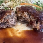 中寺2丁目ハンバーグ さんたべ - 断面アップ