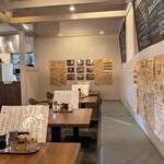 炭火焼 TORIFUKU - 店内の雰囲気