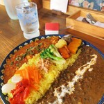 Merci - 本日のカレー２種「黒ゴマキーマ」＆「豚コマトマト」