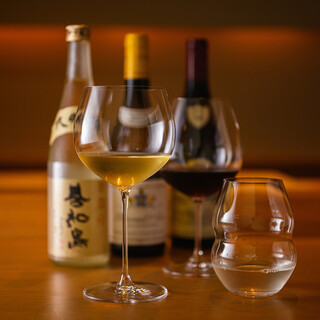 お料理に合わせて日本酒・ワインをご提案致します。
