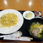 中国料理 京蘭 - チャーハン + 半ラーメンセット