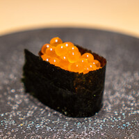 鮨 由う - いくらの軍艦巻き