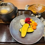 一体感 - 和牛ビーフカレー（ご飯・ルー大盛）、辛口、チーズ、茄子