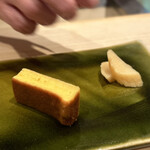 鮨 みずかみ  - 卵焼き、沢庵