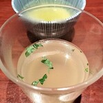 伊勢廣 京橋本店 - 鶏スープ