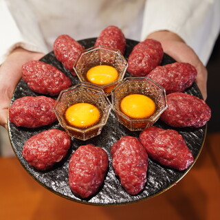 【松坂牛100%使用】松阪牛生ハンバーグ4個/1人前680円