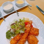 콘치넨타루 룸 - 海老と帆立とサーモン　ミックスフライ