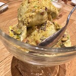 餃子といえば芭莉龍 - ピスタチオアイス