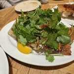 餃子といえば芭莉龍 - パクチー焼餃子