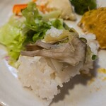 キッチン ブルー グローブ - ご飯にはスープの具材