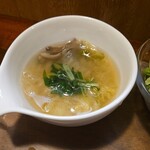 キッチン ブルー グローブ - 白菜スープのアップ