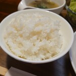 キッチン ブルー グローブ - ご飯大盛のアップ