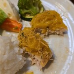 キッチン ブルー グローブ - ポワレをカット