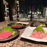 267913928 - お肉の向こうの庭が素敵ですよ！笑