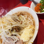 ラーメン二郎 - ラーメン半分＋ニンニク＋青ネギ崩