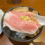 らぁめん 信 - 「秀麗豚」肩ロースの低温調理塩チャーシュー