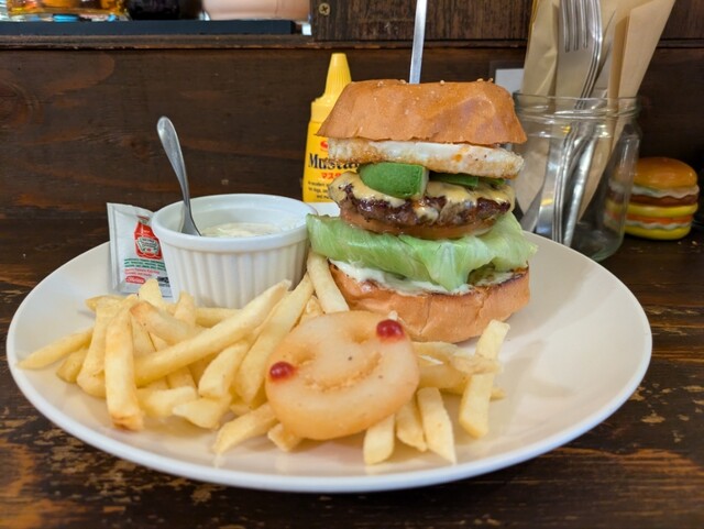 ビーチストーリー バーガーズカフェビーチ ストーリー （Burger's Cafe Beach