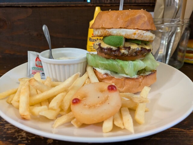 ビーチストーリー バーガーズカフェビーチ ストーリー （Burger's Cafe Beach