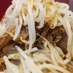 ラーメン二郎 - 豚の厚み