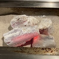2. 厳選備長炭でじっくり柔らかく焼き上がります