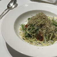 代官山ASO チェレステ 日本橋店 - 高知県産　釜揚げしらすと生のりのアーリオオーリオ、ライムのアクセント