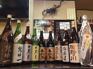 Azumaya - 圧巻の品揃えの日本酒