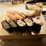 や台ずし - 握り(サーモン・甘エビ、鰻、カニ味噌、ツナマヨ)