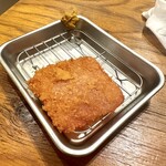 大衆酒場ホームラン食堂 - ハムカツ【79円】