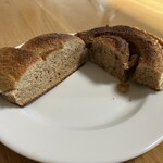 ベッカライ ビオブロート - クノーテン&ヌスシュネッケン　¥500