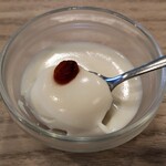 横浜大飯店 - 杏仁プリン