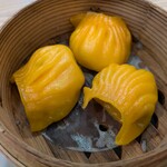 横浜大飯店 - 帆立入り蒸し餃子