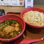 ラーメン 若松 - ピリ辛ホルモンつけ麺です☆　2024-1017訪問