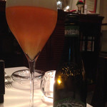 インカント - ヒューガルデンの炭酸柔らかめと言った感じでしょうか