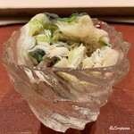 御料理 寺沢 - 中にはズワイガニの剥き身がたっぷり