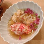 木挽町 とも樹 - 毛蟹ポン酢です。800gくらいの大きな甲羅の半割りに身を詰めました