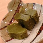 木挽町 とも樹 - 黒鮑の肝の羊羹仕立て。お酒を呼ぶ定番です