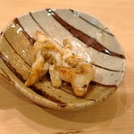 木挽町 とも樹 - 新イカの内臓のバター焼き。ほとんどのお店は捨ててしまいます