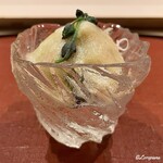 御料理 寺沢 - ズワイガニとみずの瘤の林檎の土佐酢