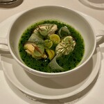 レストラン コートドール - 昆布森産ムール貝ときゅうりのフラン
      ライムリーフの香り